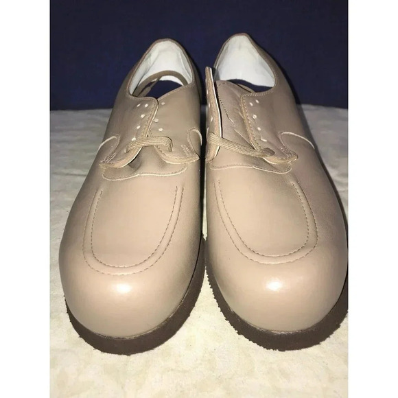 P. W. Minor Orthopedic Beige Lace Up Wedge Heel Comfort Shoe 10 AA Narrow - Picture 5 of 8